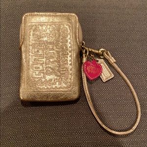 Coach Poppy Wristlet